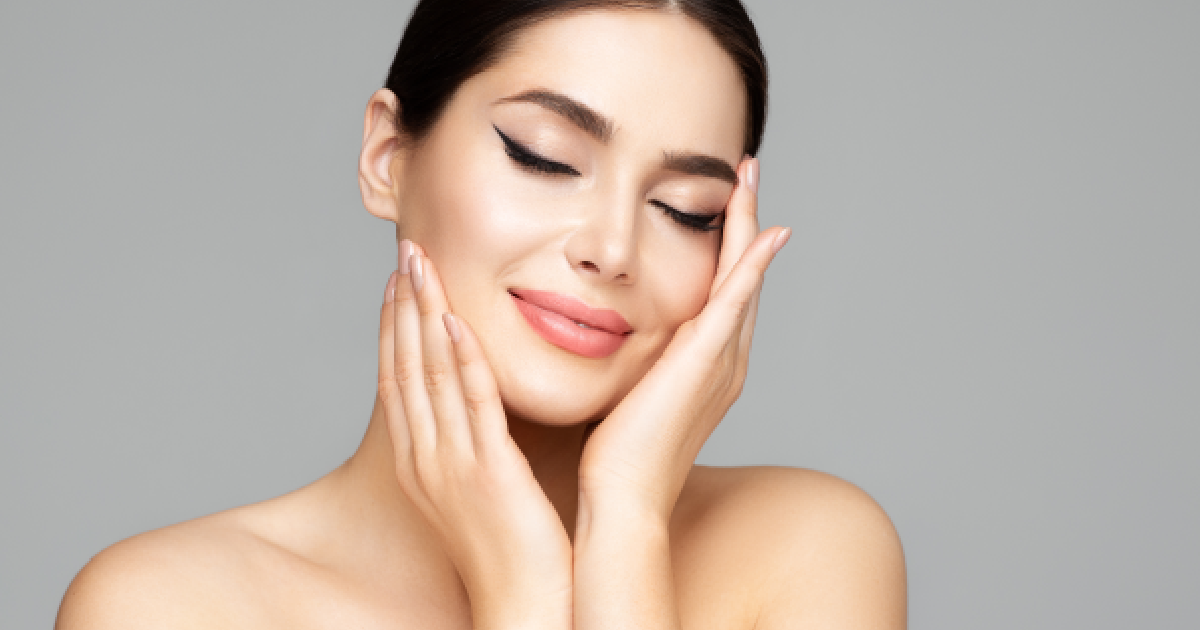 Women applying Permanent Makeup in Ville Platte, LA